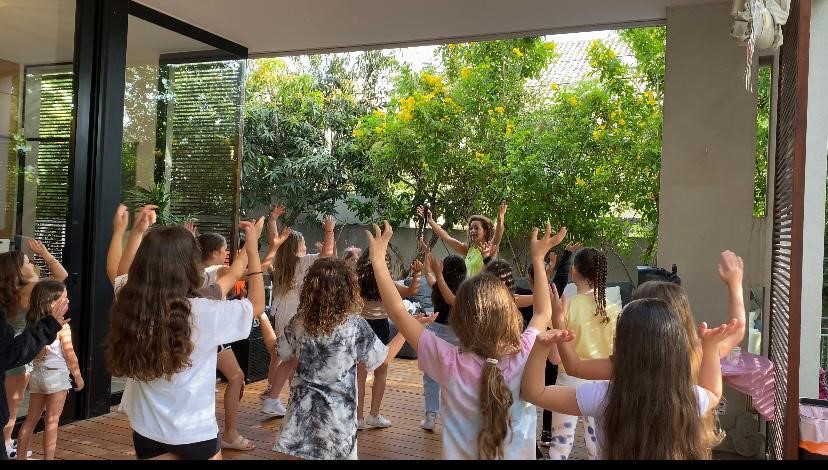 זומבה של יום הולדת 077-9969386